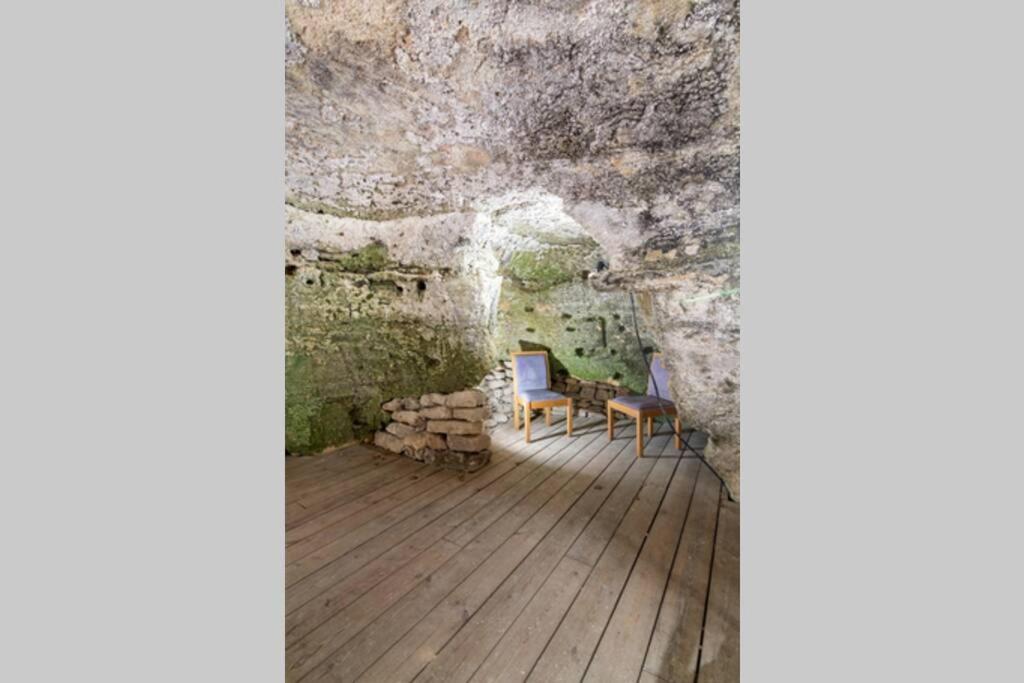 Maison Troglodytique Doue La Fontaine Doué-la-Fontaine Exterior foto